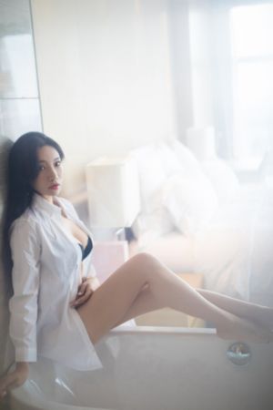 连裤袜美脚妻_国产剧在线视频播放